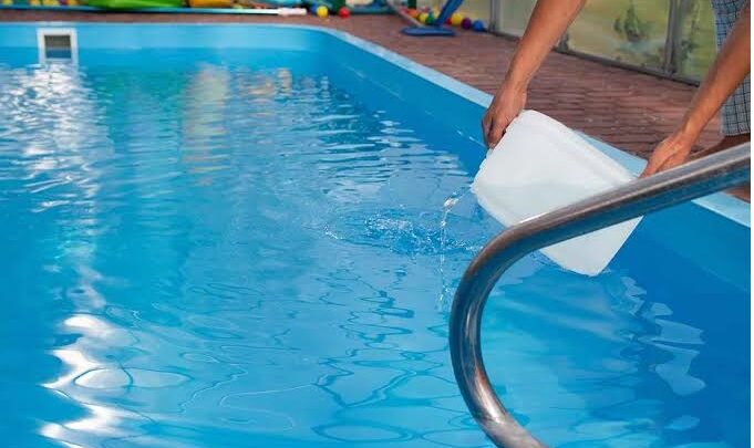 روش های کاربردی کاهش سطح کلر استخر شنا چیست؟